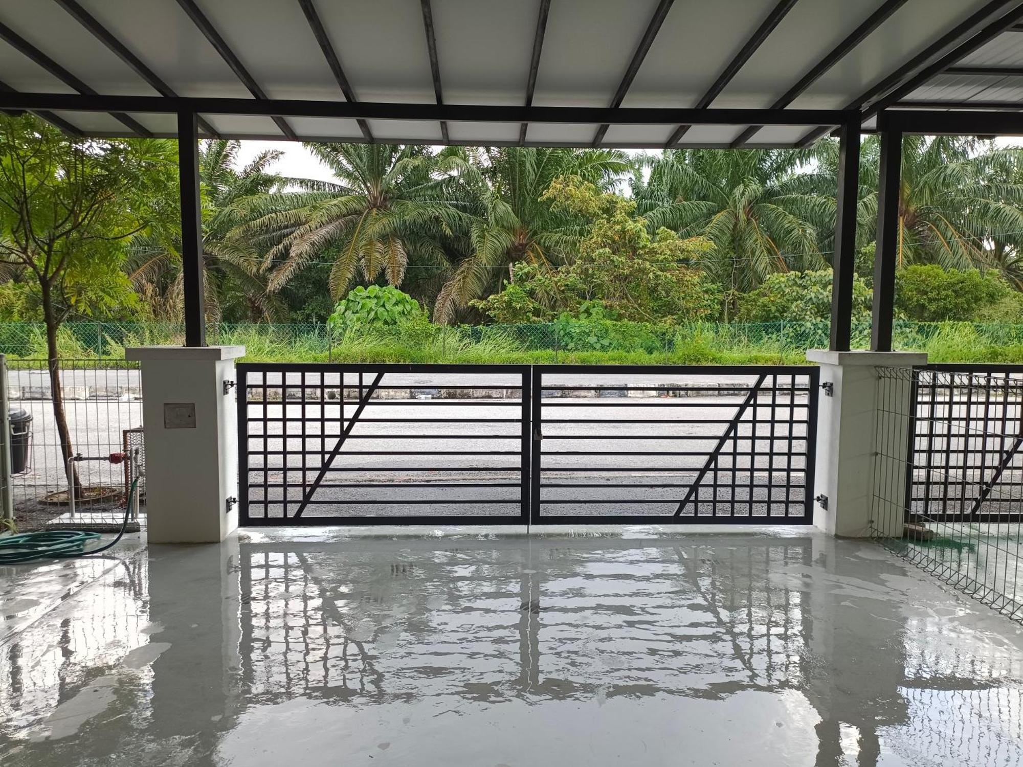 Kayu Cengal Homestay Seri Iskandar Ngoại thất bức ảnh